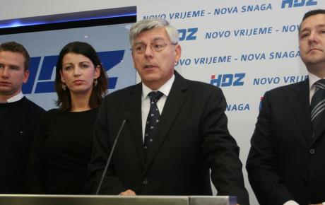 Vlada je suprotno EU preporuci zloupotrijebila svoj položaj uvjeravajući građane kako da glasuju. Još jednom ih je podcijenila