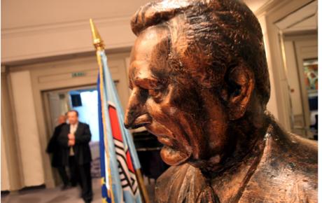 Dr. Franjo Tuđman - predsjednik, vizionar, vrhovni zapovjednik, najveći hrvatski državnik 20. stoljeća