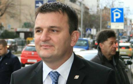 Šokirani smo reagiranjem SDP-ova gradskog vijećnika Gorana Sučića koji se u ovoj teškoj krizi obrušio na našu plemenitu akciju besplatnih repeticija za učenike!