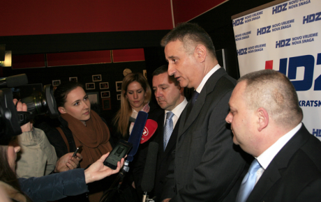 Svaki dan s ovom vladom novi je udar na građane!