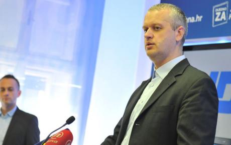 U razvijenim demokracijama nezabilježeno je da se za klevetu tuži političkog suparnika!
