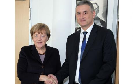 Predsjednik Tomislav Karamarko i njemačka kancelarka (i predsjednica CDU-a) Angela Merkel