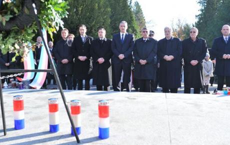 Na grobu prvog hrvatskog predsjednika i utemeljitelja HDZ-a dr. Franje Tuđmana