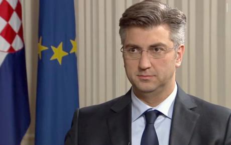 Kao društvo se moramo suočiti sa zločinima svih totalitarnih sustava! 