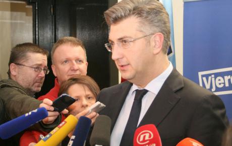 Inicijalna javna ponuda 25 posto minus jedna dionica HEP-a najprimjereniji je način otkupa INA-e!