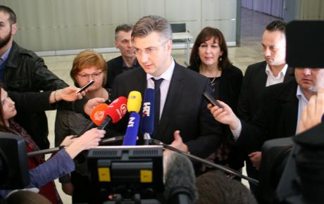 Veliki broj naših kolegice iz cijele Hrvatske je ovdje - potvrda je to važne uloge ove Zajednice u aktivnostima stranke!