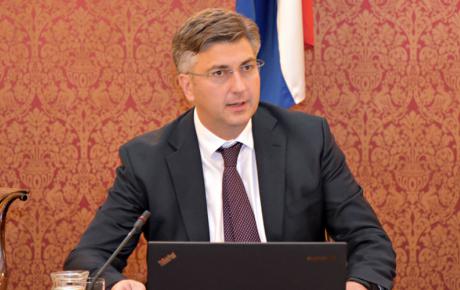 Još jednom zahvaljujem požrtvovnim vatrogascima, vojnicima, policiji i svim građanima koji su se uključili u gašenje požara!