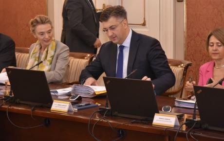 Ambicija je da proračunski deficit u 2018. bude na razini od 0,8 posto, a rast BDP-a 2,8 posto!