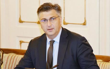 Na nama je da pomognemo izvanrednoj upravi da se taj proces odvije do kraja u najboljem redu!