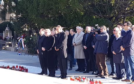 Na grobu dr. Franje Tuđmana