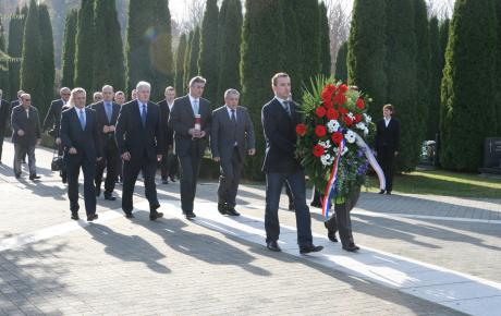 potpisan-koalicijski-sporazum-izmedu-hdz-a-i-hsp-a-dr-ante-starcevic_0.jpg