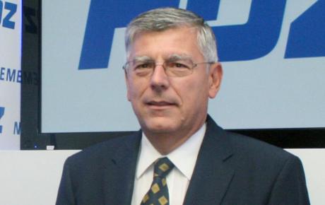 Natalitet se može dodatno poticati i različitim oblicima izravne financijske pomoći obiteljima s djecom, no osiguranje radnih mjesta i dostojnog životnog standarda je najvažnije!