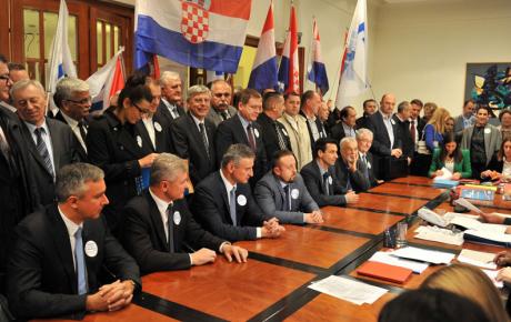 Predsjednici stranaka Domoljubne koalicije - Zajedno za jaku Hrvatsku!