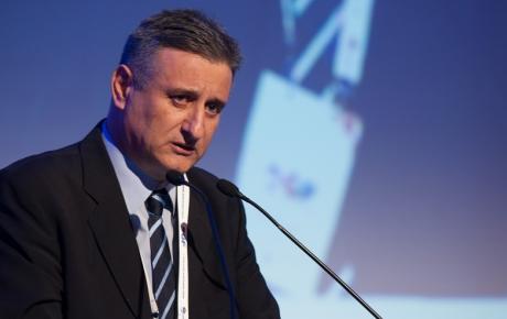U jednom prijepodnevu, koliko je trajao Forum, posao je izgubilo još 512 ljudi. To je stvarnost, a ne njihove doskočice i latinske sentence!