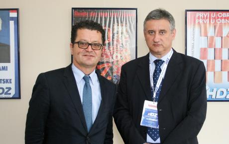 Ustavne bi promjene - uglas će Raguž i Karamarko - morale osigurati ravnopravnost hrvatskog naroda