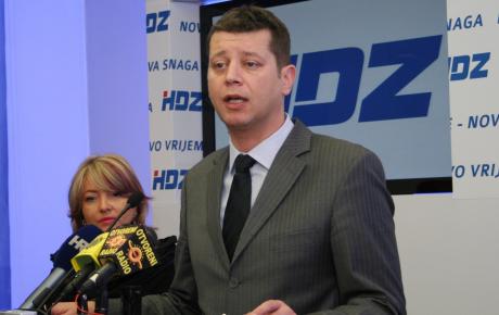 HDZ će i dalje upozoravati međunarodnu javnost da je radiotelevizijski servis pretvoren u partijsko glasilo!