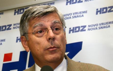 Staziću, zar zbilja mislite da je bilo tko spreman spaliti se zato što je više za jednu stranku nego za drugu?!
