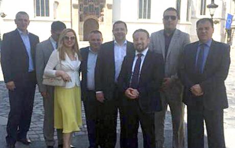 (slijeva) Dražan Bilokapić, Zoran Piličić, Margareta Mađerić, Mario Župan, Andrija Mikulić, Ivan Tepeš (HSP AS), Pere Semren i Ante Plazonić