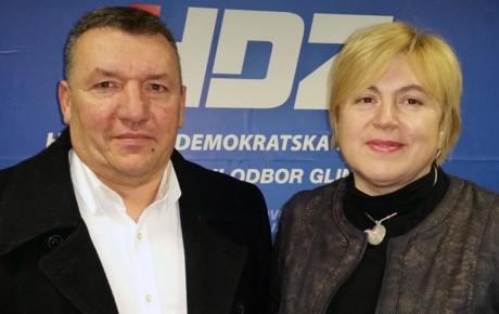 Novi gradonačelnik Stjepan Kostanjević i zamjenica gradonačelnika dr. Sanja Štingl Vlašić