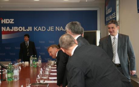 odrzana-konstituirajuca-sjednica-predsjednistva-hdz-a_1_0.jpg