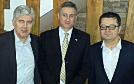 Nema razgovora s bilo kojim političkim predstavnikom naših sunarodnjaka u BiH, a da Karamarko ne poziva na zajednički izborni nastup stranaka hrvatskog predznaka